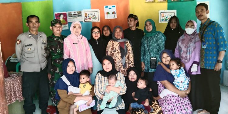 Bhabinkamtibmas Polsek Cisaat Monitoring Kegiatan Pin Polio