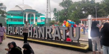 Ngabuburit Ramadan, Warga Padati Alun-alun Palabuhanratu