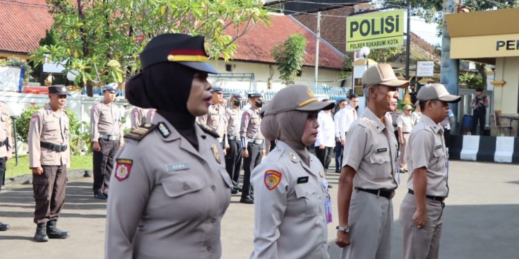 1 Polwan dan 13 ASN Polresta Sukabumi Naik Pangkat