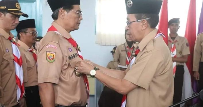 Ketua Kwarcab Gerakan Pramuka Kukuhkan Ketua Mabiran dan Kwarran Parakansalak