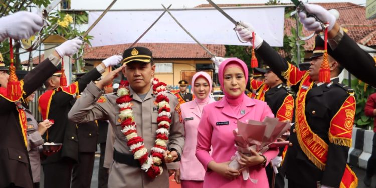 Meriah, Inilah Pisah Sambut Kapolres Sukabumi Kota