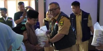 Bupati Gandeng FPYD Santuni Puluhan Anak Yatim di Kecamatan Caringin
