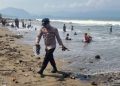 Lagi, Aksi Sosial Polisi dan Tim Sarda Bersihkan Sampah Bekas Wisatawan