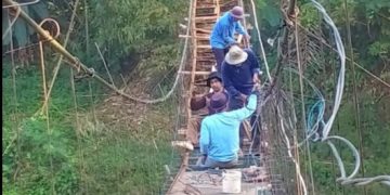 Organisasi Kemanusiaan Human Initiative Bangun Jembatan di Sukabumi Disambut Antusias Kades dan Warga Sukamaju