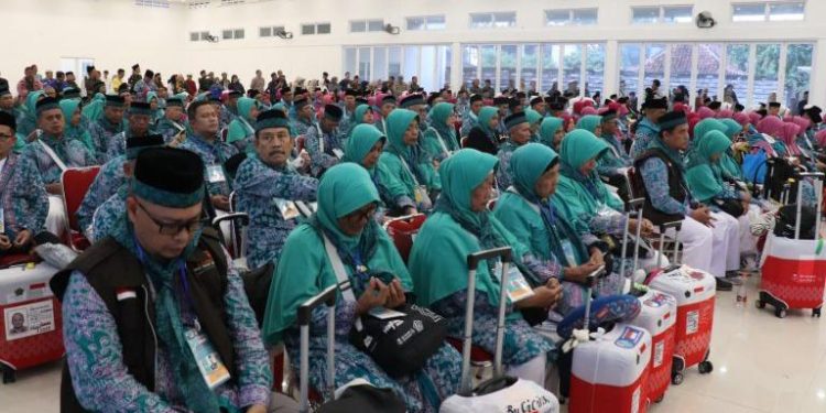 Wali Kota Melepas 256 Orang Jemaah Haji Asal Kota Sukabumi