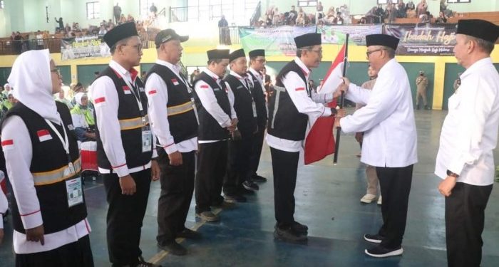 Bupati Lepas 320 Calon Jemaah Haji Kabupaten Sukabumi