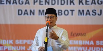Marbot Masjid dan Tenaga Pendidik Keagamaan Terima Intensif dari Wali Kota