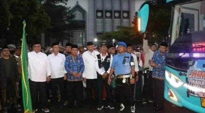 440 Jemaah Calon Haji Diberangkatkan, Bupati: Jaga Kesehatan, Ikuti Aturan dan Optimalkan Beribadah