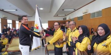 Sekda Ade Suryaman Lepas Ratusan Pegiat Olahraga Menuju Fornas VII Jabar