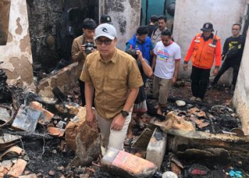 Kang Fahmi Tinjau dan Berikan Bantuan Korban Bencana Kebakaran di Lembursitu