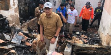 Kang Fahmi Tinjau dan Berikan Bantuan Korban Bencana Kebakaran di Lembursitu