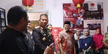 Wali Kota Tinjau Yayasan Dapuran Kipahare saat Menggelar Pameran Soekaboemi Tempo Doeloe