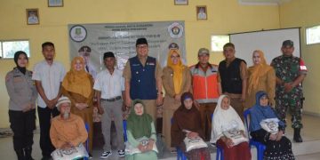 Kang Fahmi Hadiri Penyaluran Bantuan Beras Bagi Masyarakat Kurang Mampu PSM dan Dinsos
