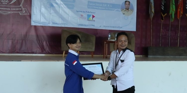 UKMK Ganas Universitas Nusa Putra Gelar Seminar Media Sosial