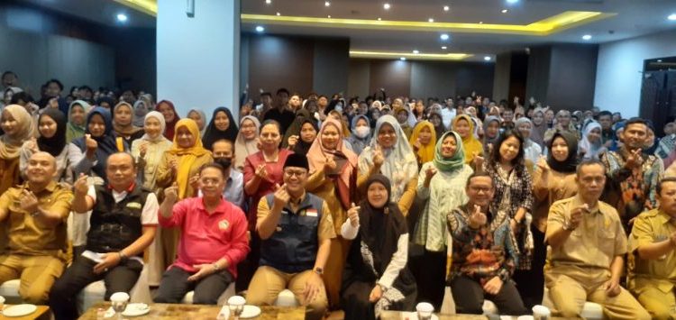 Pemkot Sukabumi Berikan Penghargaan kepada Ratusan Mahasiswa