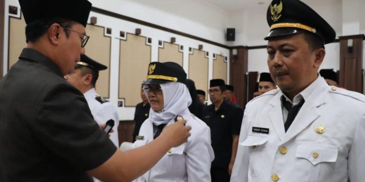 Wali Kota Sukabumi Lantik Sejumlah Camat dan Kepala Sekolah
