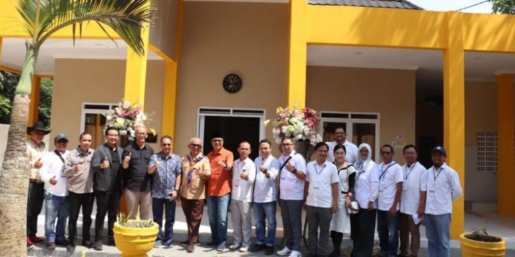 Alumni SMANsa Kota Sukabumi Angkatan 98 Merenovasi Masjid Ar-Rahmah