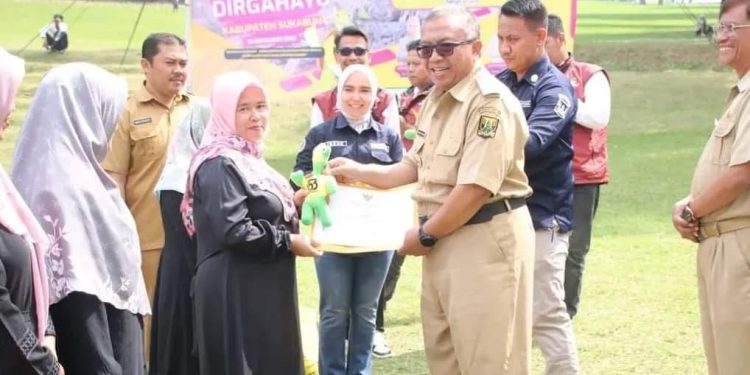 Gebyar SDM Program Keluarga Harapan, Bupati Berikan Bantuan