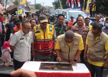 Bupati Sukabumi Resmikan Jembatan Cicewol Kecamatan Cidahu