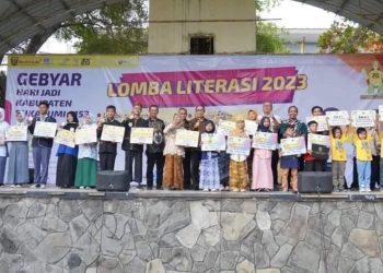 Menyongsong Indonesia Emas 2045, Lomba Literasi Pelajar Digelar di GOR Cisaat