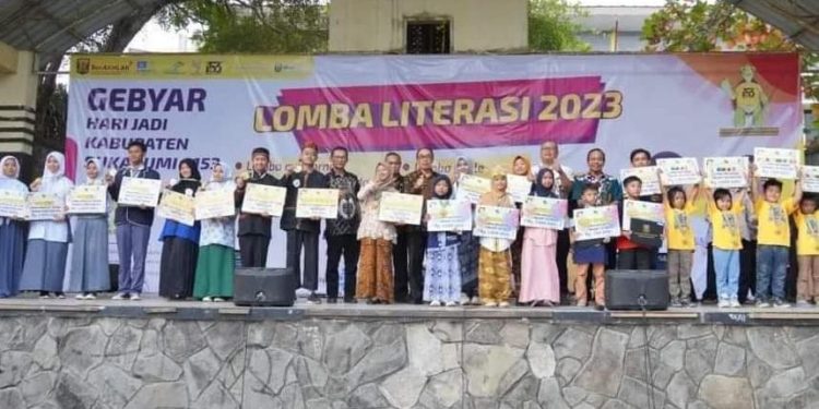 Menyongsong Indonesia Emas 2045, Lomba Literasi Pelajar Digelar di GOR Cisaat