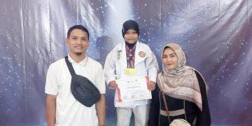 Bangga Siswi MI Baitussalam Sabet Dua Medali Emas
