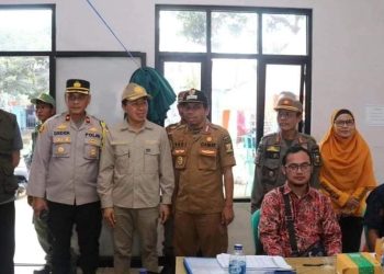 Sekda Monitoring Pilkades Serentak di Desa Babakan Cisaat