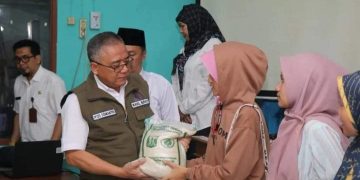 Roasting Wabup: Pemberian Nutrisi dan Bantuan di Kecamatan Cimanggu
