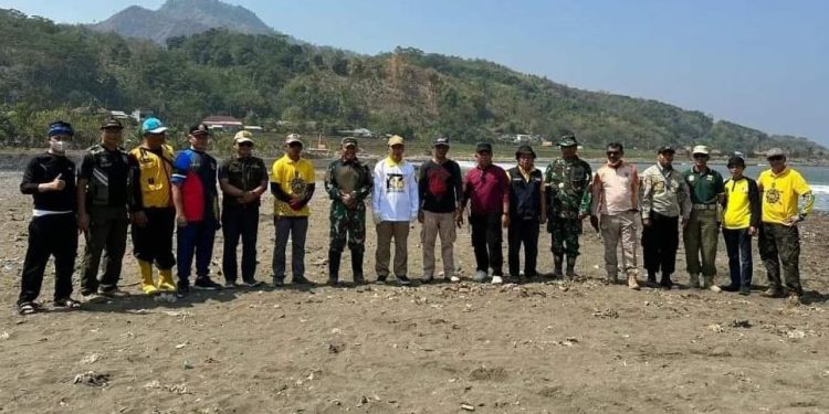 Baksos Pantai Cibutun, Dandim 0622: Sampah Capai 250 Ton