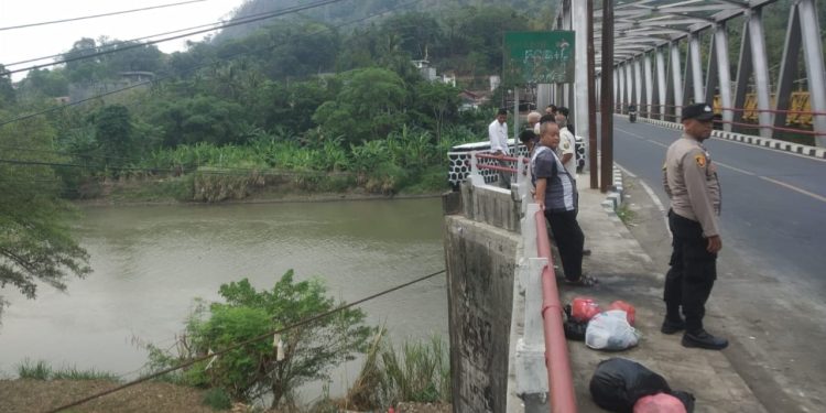 Pemkab Sukabumi Melakukan Sidak Lokasi yang Disinyalir jadi Tempat Masyarakat Buang Sampah
