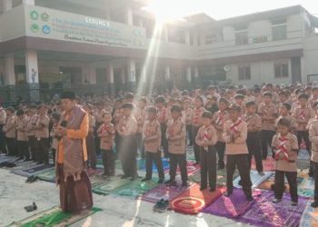 Siswa MI Baitussalam Cisaat, Gelar Sholat Ghaib untuk Muslim Palestina