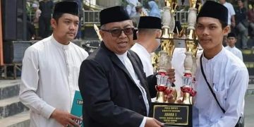 Momentum Hari Santri Nasional, Bupati Berikan Penghargaan
