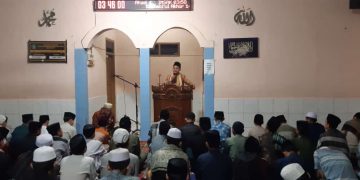 Ratusan Jamaah Masjid Jami Baitussalam Cisaat Gelar Shalat Gerhana Bulan