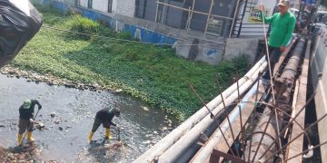 Jaga Kebersihan Sungai, Subkor Pencemaran Lingkungan DLH Sukabumi Susur Sungai