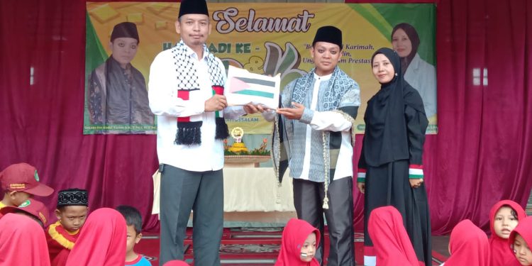 MI dan TKQ Baitussalam Cisaat, Galang Dana untuk Palestina