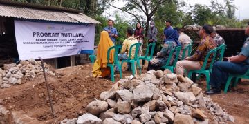 PLTU Bantu Bangun Rumah Warga Cipatuguran Jayanti