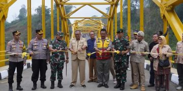 Bupati Resmikan Jembatan eMHa Kadudampit, Ini Harapannya