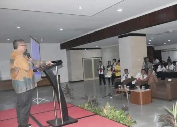 Bupati Marwan Buka Bimtek Kepala Desa