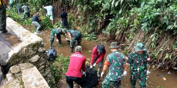 Aksi Sosial Koramil Cibadak Bersama Stakeholder Bersihkan Sungai
