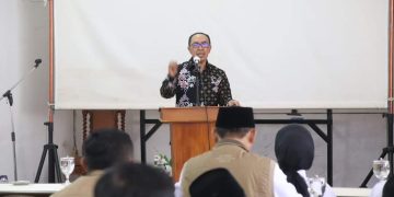 Sekda Buka Bimtek Peningkatan Kapasitas Kepala Desa