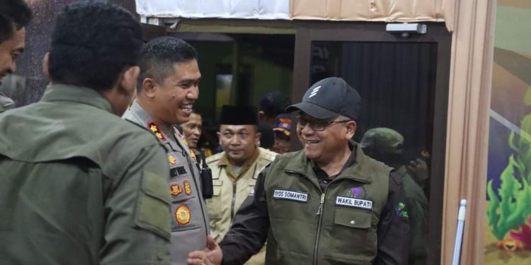 Wabup Bareng Kapolres Monitoring Malam Pergantian Tahun 2024