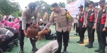 Upacara Siraman Kenaikan Pangkat Personel Polres Sukabumi