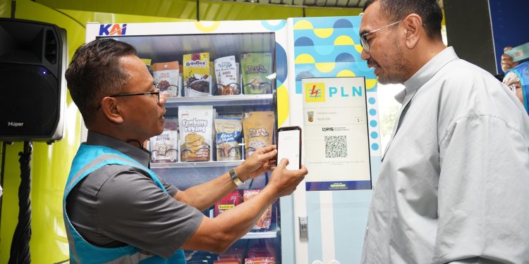 Praktis, Beli Oleh-oleh Khas Jakarta di Vending Machine UMKM Stasiun Gambir