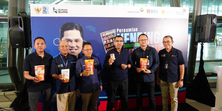 Oleh-oleh Khas Nusantara Kini Ada di Vending Machine Terminal 3 Soetta