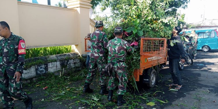 Aksi Sosial Karya Bakti TNI Kodim 0607 Kota Sukabumi