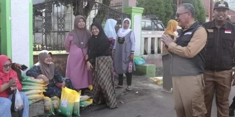 Wakil Bupati Tinjau Pasar Beras Murah di Karangtengah Cibadak