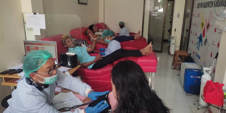 Hari Jadi SMSI Ke 7, SMSI Kab Karawang Gelar Donor Darah
