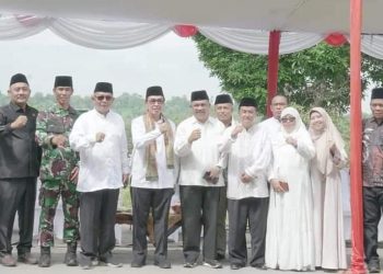 Sekda Ade Bareng OPD Saksikan Pawai Ta’aruf MTQ Ke 46 di Ciemas