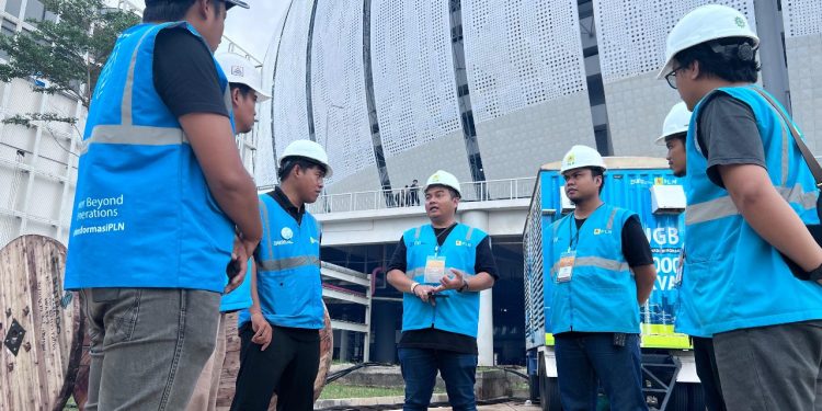 Terang Benderang Konser Ed Sheeran, PLN Hadir Suplai Listriknya