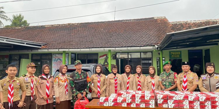 Gerakan Pramuka Kwarran Cisaat Berbagi